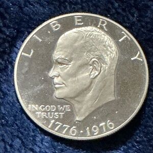 $1 Eisenhower Coin -